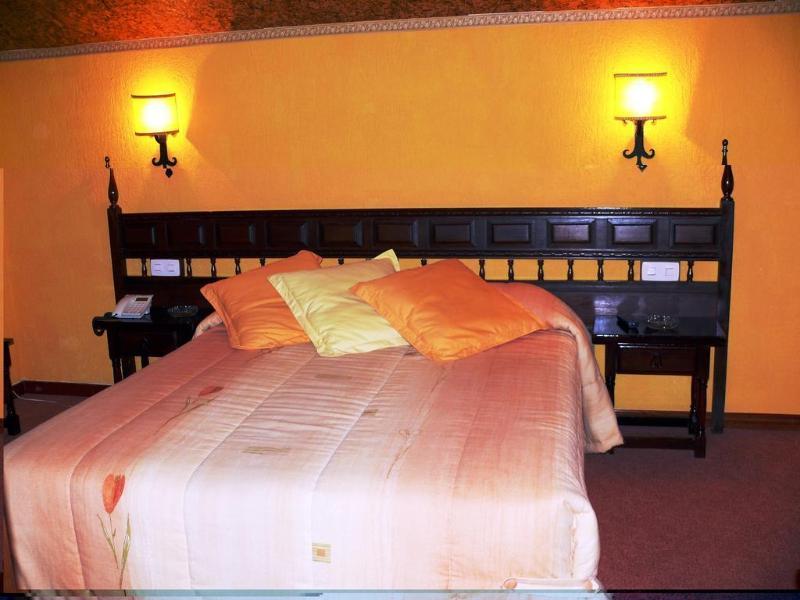 Hotel Restaurante Las Galias Суэра Номер фото