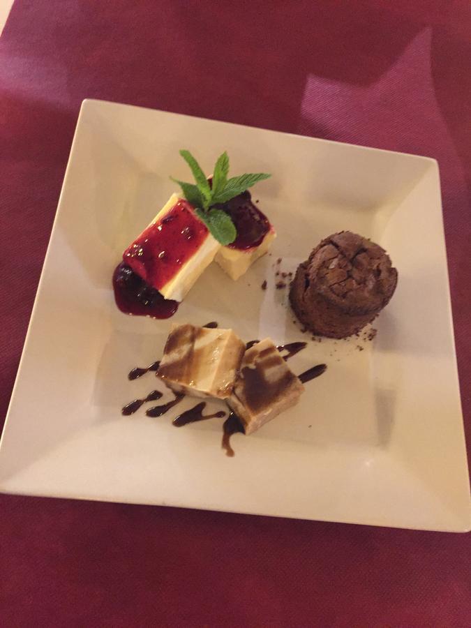 Hotel Restaurante Las Galias Суэра Экстерьер фото