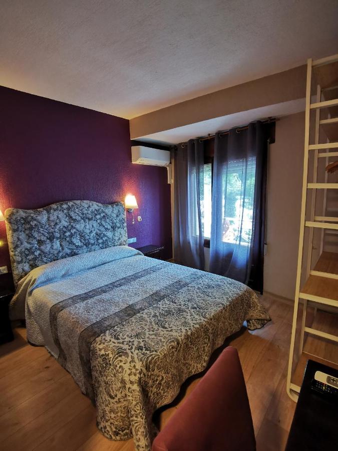 Hotel Restaurante Las Galias Суэра Экстерьер фото